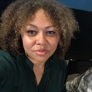 Meet your Posher, Regina